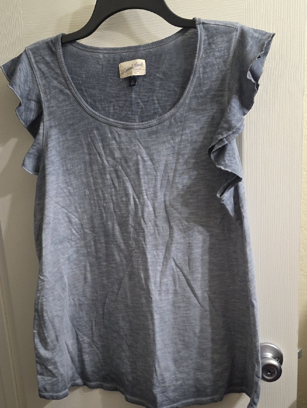 Universal Thread Light Washed Gray Ruffle Sleeve Scoop Tank Size XL